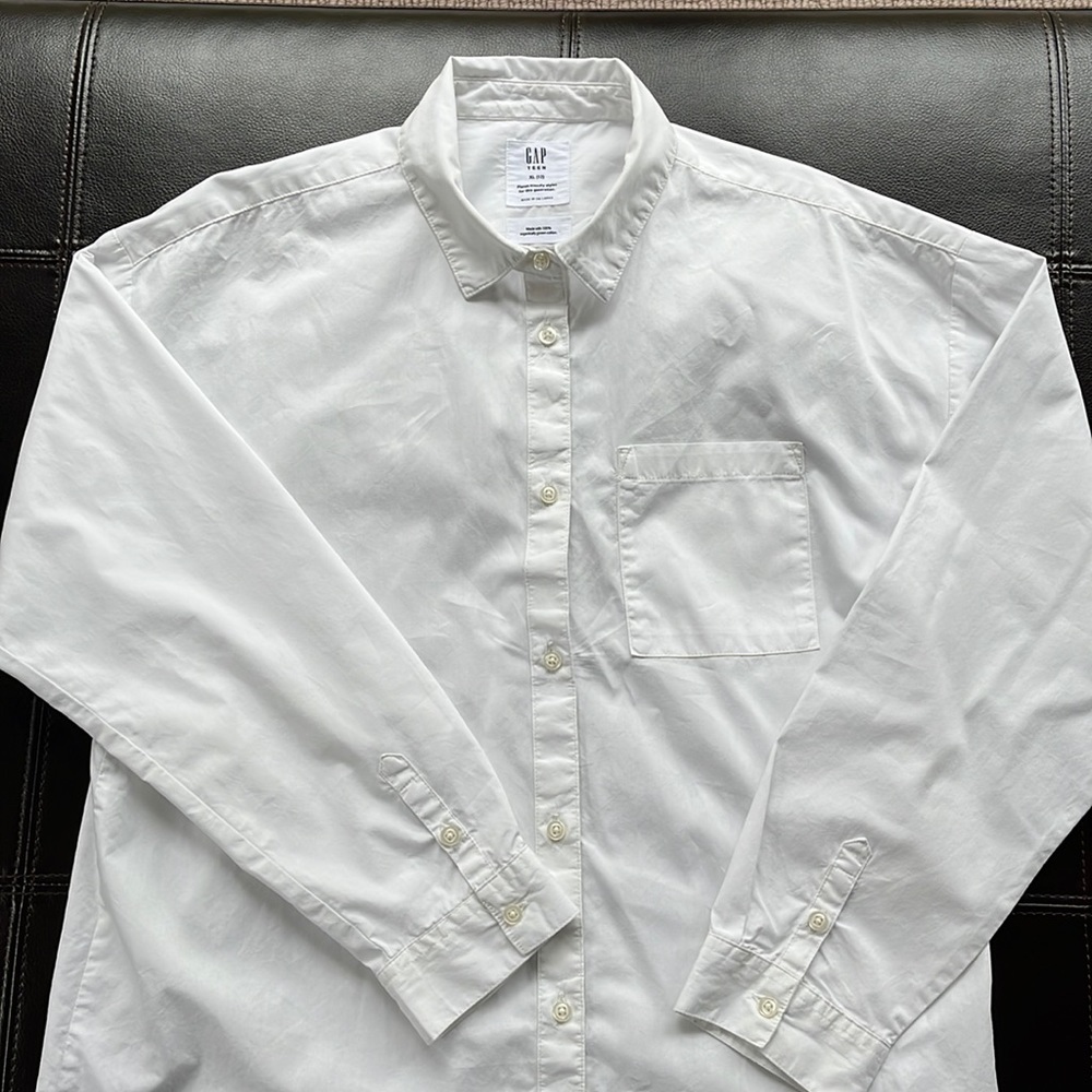 GAP Teen white long sleeve button down shirt